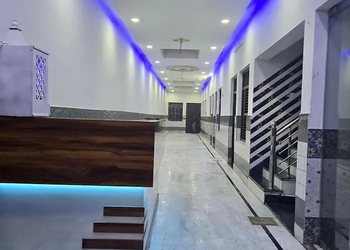 Kamal Dham Hotel Govardhan