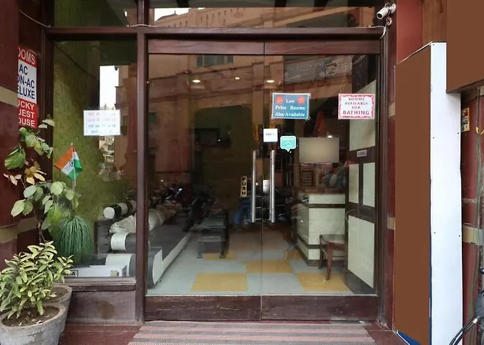 Hotel Lucky Guest House Amritsar