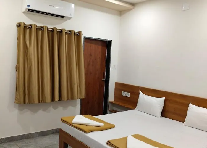 Ayodhya Bhavan - Near Dwarka Railway Station & Shree Dwarkadhish Temple