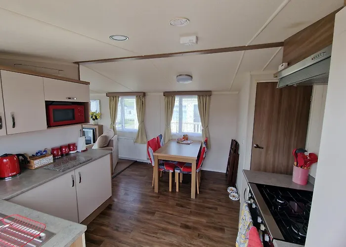 Durdlee Door, D27, Main Rd, West Lulworth, Wareham Bh20 5Pu Hotel