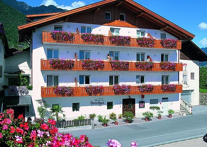 Garni Hotel Dorothea Dorf Tirol