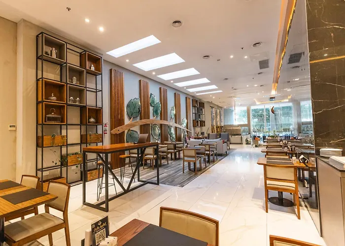 Hotel Land Plaza La Plata