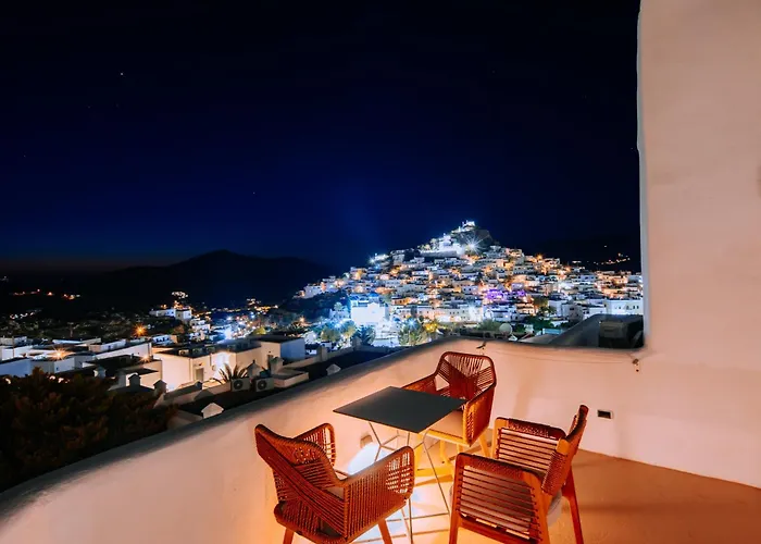 White Loft Hotel Chora 