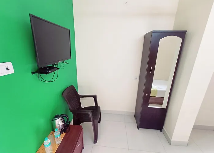 Green Tree Hotel-Near Vfs Global And Ramee Mall Chennai