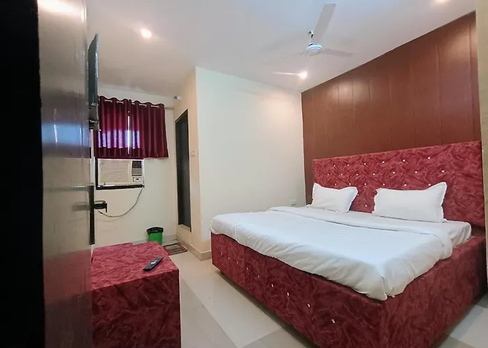 Hotel Metro Regency Lucknow