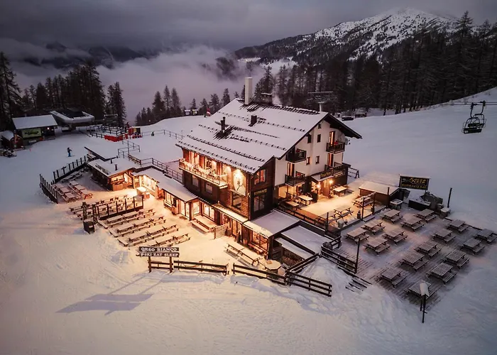 Orso Bianco Hotel & Chalet Sauze D'Oulx