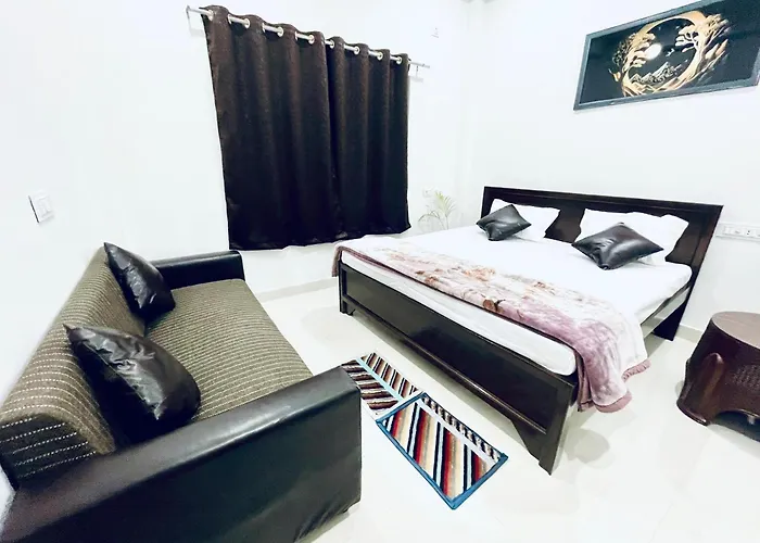 Majestic Guest House Varanasi