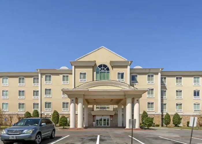 Lake Texoma Inn And Suites Denison