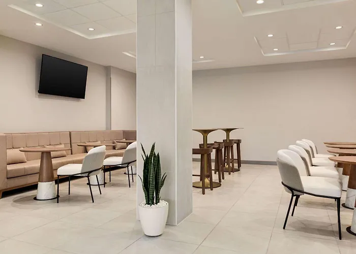 Wyndham Garden Atlanta Airport Hotel College Park