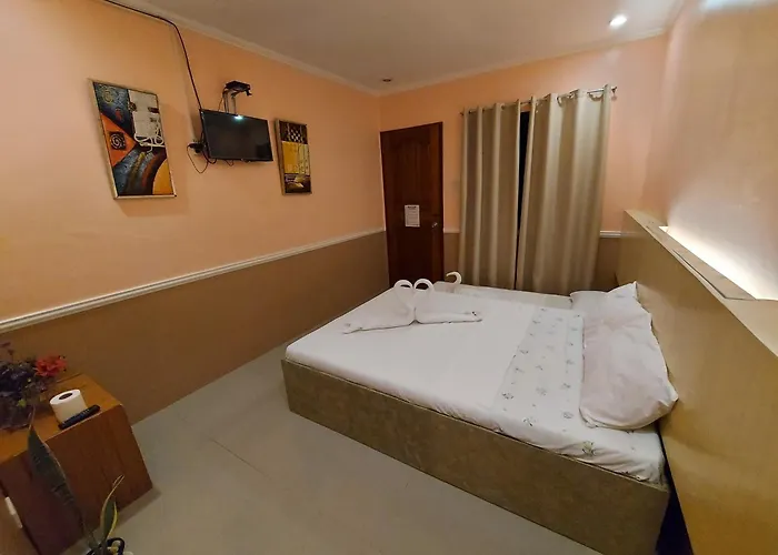 New Village Lodge Oslob