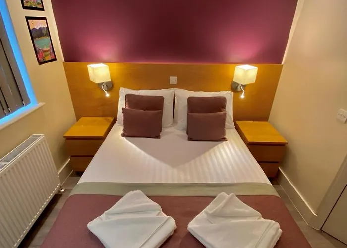 Holtwhites Hotel Enfield