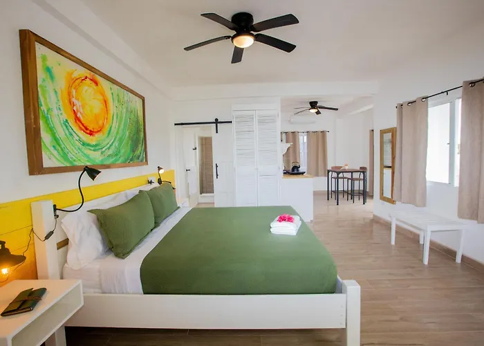Treetops Hotel Caye Caulker