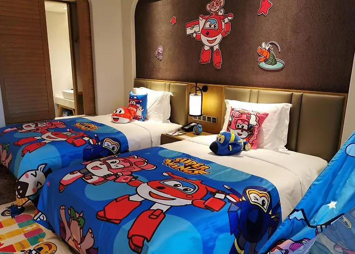 Crowne Plaza Qingdaooriental Movie Metropolis By Ihg Hotel