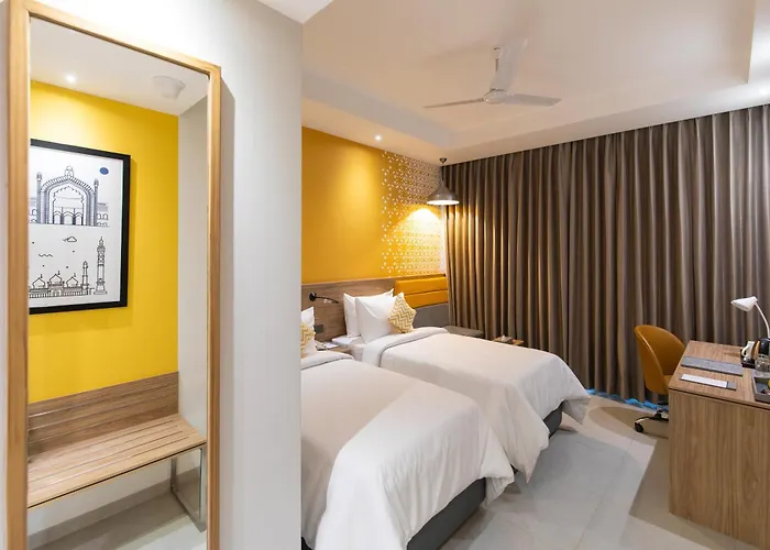 Hometel Lucknow - A Sarovar Hotel