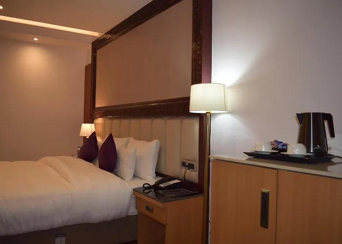 Hotel The Haven - Centrally Heated And Air Conditioned Kargil