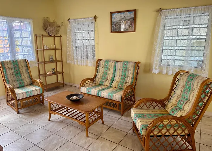 Cotton Heights Guest House NEVIS