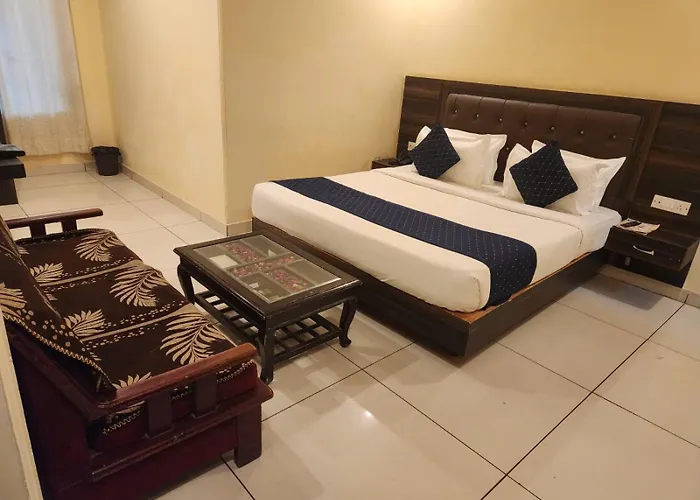 Hotel Grand Cozy Cave New Delhi