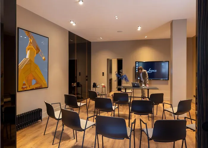 Lhotel - Face Au Chateau - Boutique Hotel Et Seminaires Nantes