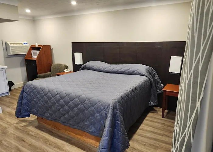 Fairway Inn & Suites Kitchener