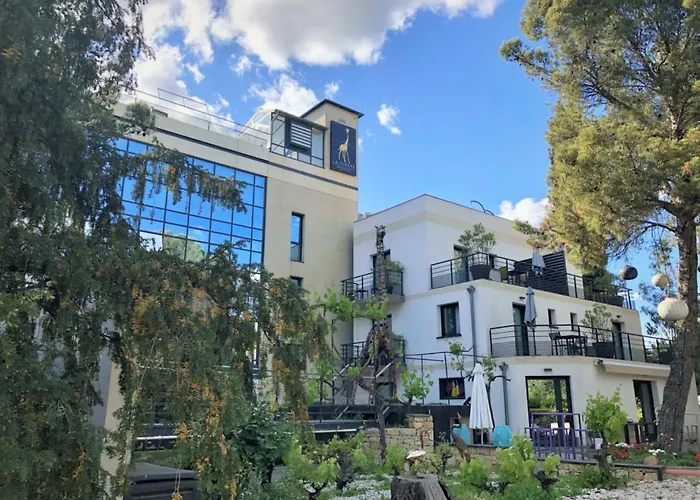 Appart'Hotel La Girafe La Penne-sur-Huveaune