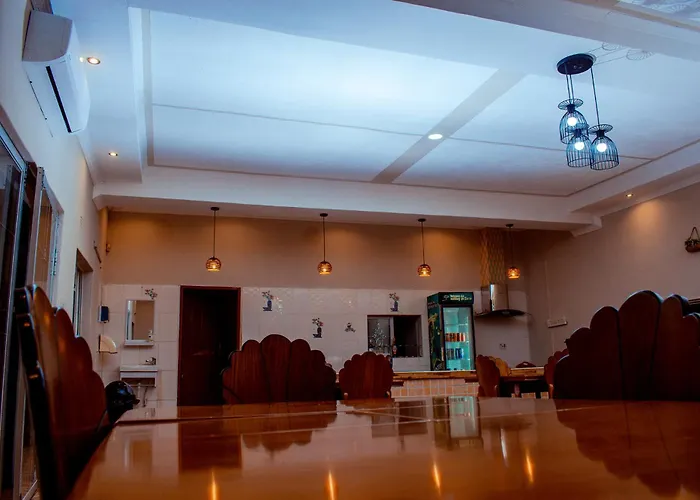 Dolar Lodges & Tours Maun