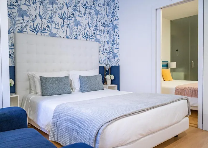 By The Sea - Nazare Bed & Breakfast