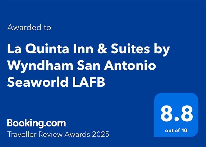 La Quinta Inn & Suites By Wyndham San Antonio Seaworld Lafb