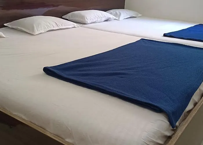 Sai Ganesh Guest House Shirdi