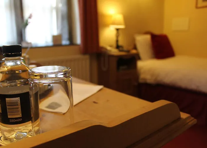 Bert'S Rooms At The Black Horse Inn Brighouse