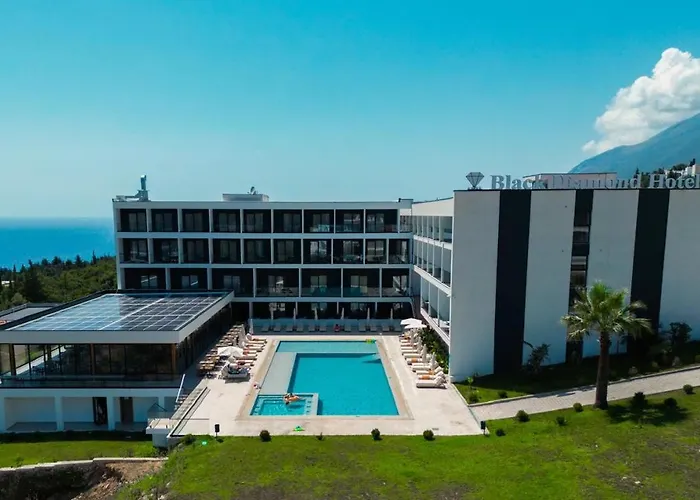 Black Diamond Hotel Dhërmi