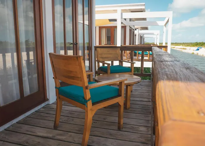 Aruna Resort & Villas San Pedro 