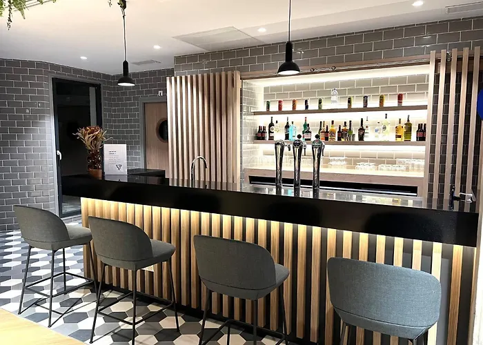 Holiday Inn Express Paris - Poissy By Ihg