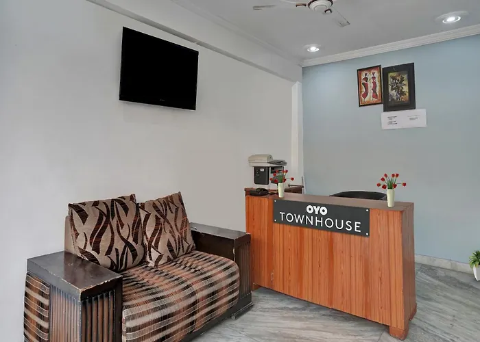 Collection O Samira Residency Near Botanic Garden Of Indian Republic Hotel Noida