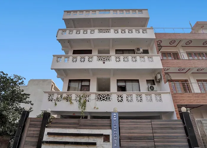 Collection O Samira Residency Near Botanic Garden Of Indian Republic Hotel Noida