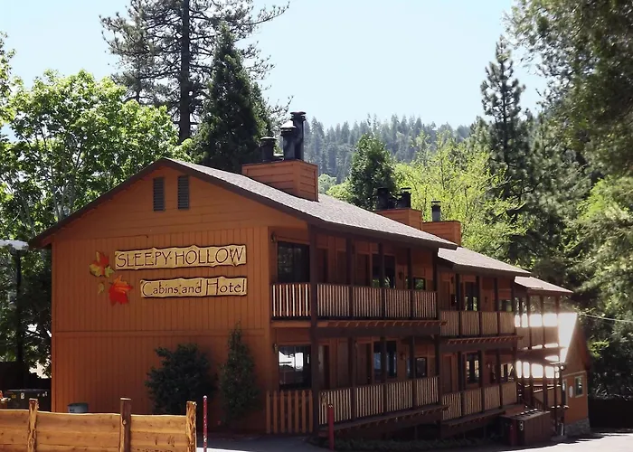 Sleepy Hollow Cabins And Hotel Crestline
