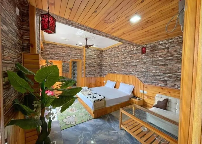 Hotel Mall Palace, Pithoragarh