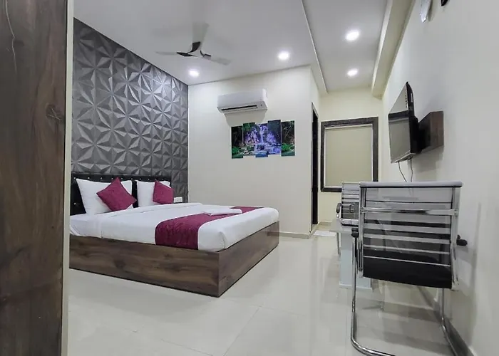 Hotel Vaishnavi Grand Mirialguda