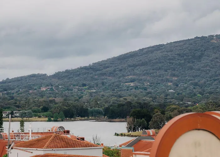 Punthill Tuggeranong Aparthotel Canberra