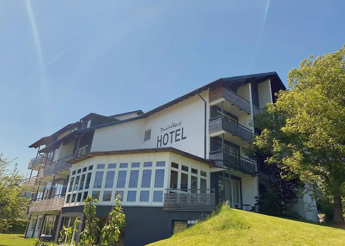 Gasthof Deutscher Adler und Hotel Puchtler Bischofsgrün