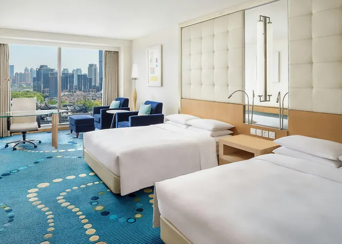 Renaissance Shanghai Yu Garden Hotel On The Bund By Nanjing Road