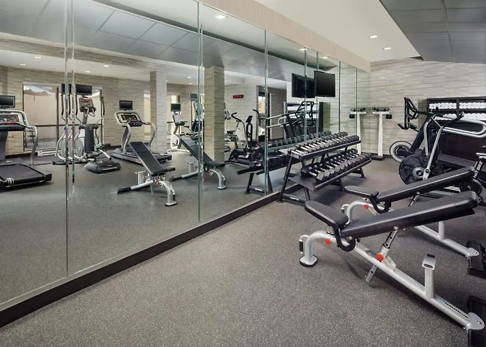 Courtyard By Marriott Dayton North Hotel