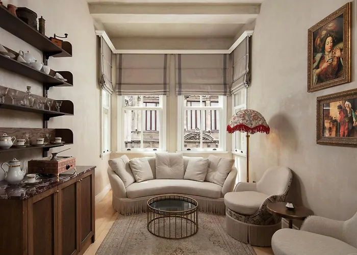Adahan Decamondo Pera, Autograph Collection Istanbul