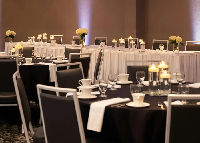 Delta Hotels By Marriott Milwaukee Northwest Menomonee Falls