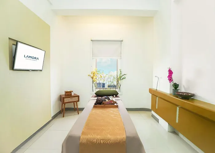 POP! Hotel Stasiun Kota Surabaya