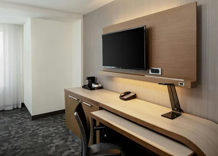 Courtyard By Marriott Detroit Farmington Hotel Farmington Hills