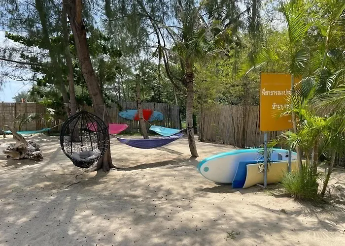 Seaesta Beach Ban Tai