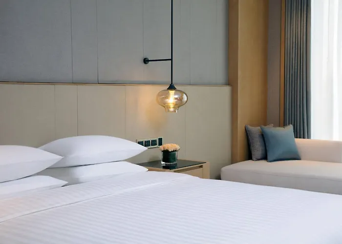 Courtyard By Marriott Zhengzhou Airport Hotel