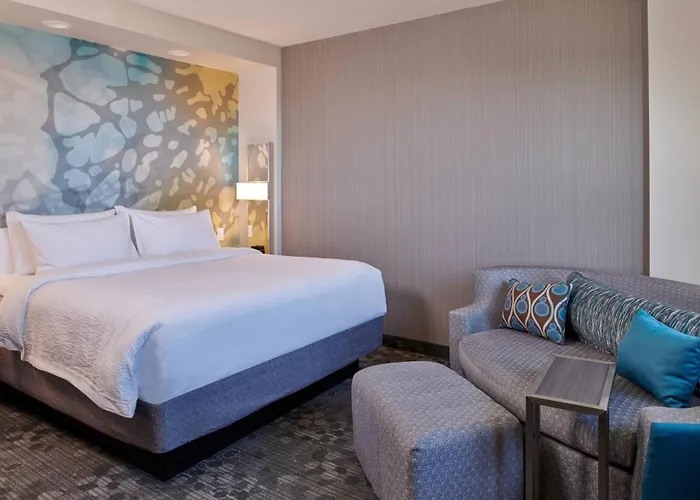 Courtyard By Marriott Petoskey At Victories Square Hotel