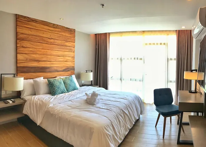 Crown Hotel At Harbour Springs Palawan Managed By Enderun Hotels Puerto Princesa