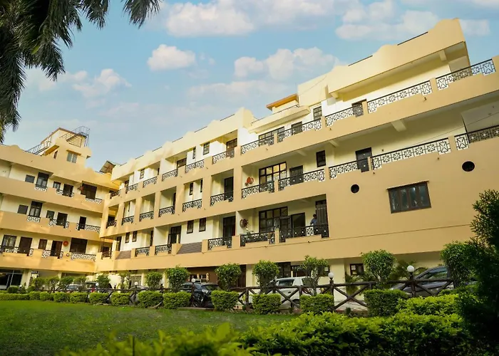 Hotel Neeraj Bhavan Triveni Ganga Ghat Rishikesh